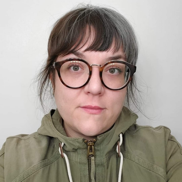 Meet your Posher, Jessica - Picture 3 of 6